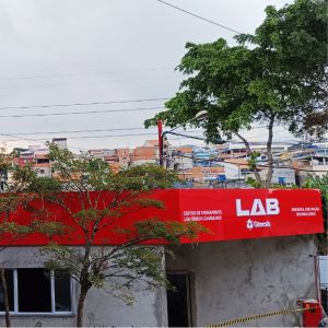 Comunicação Visual em Guarulhos Adesivos, Fachadas, Placas, Totens e Impressão DIgital Exemplo 37