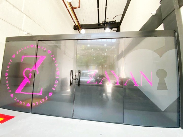 Adesivo Perfurado Personalizado 3