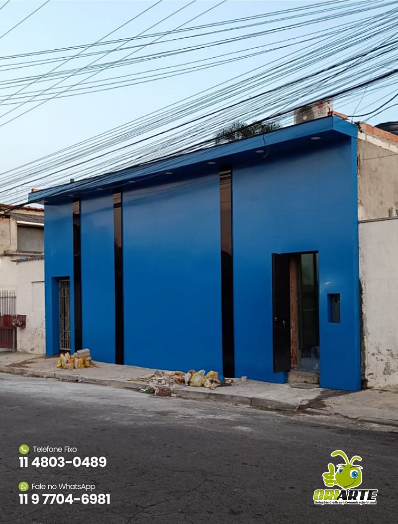 Fachada com Revestimento em ACM Azul e Preto Exemplo 1 | Gráfica Criarte Fachada com Revestimento em ACM Azul e Preto Exemplo 1 | Gráfica Criarte