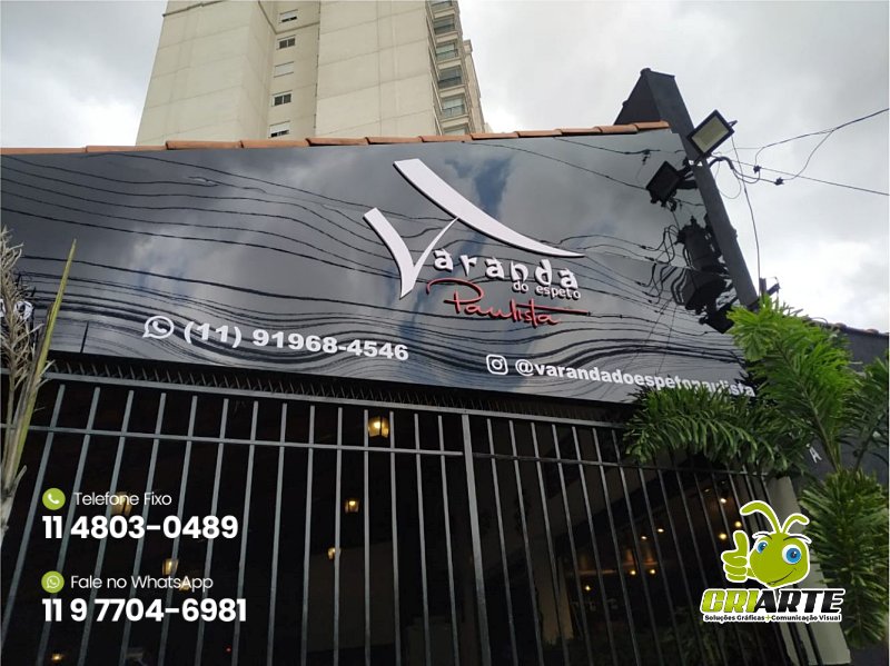 Fachada em Formato Triangular Personalizada Exemplo 2 | Gráfica Criarte Fachada em Formato Triangular Personalizada Exemplo 2 | Gráfica Criarte
