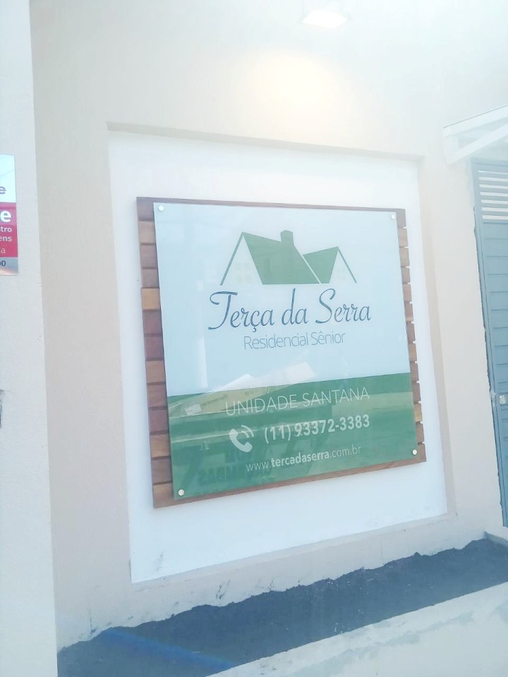 Fachadas de Acrílico e Vidro 2