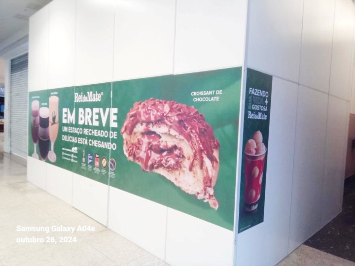 Impressão e Aplicação de Adesivo 2