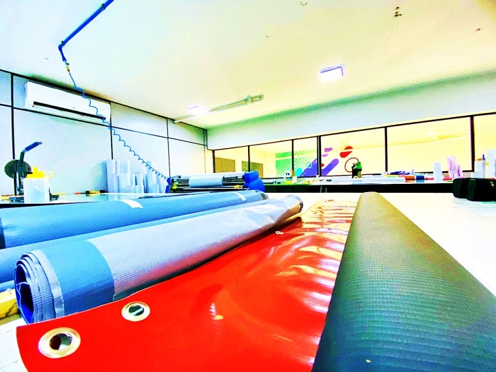 Lona com Reforço e Ilhós