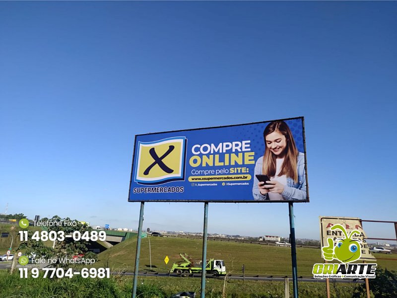 Outdoor em Lona Grande para Rede de Mercado | Gráfica Criarte