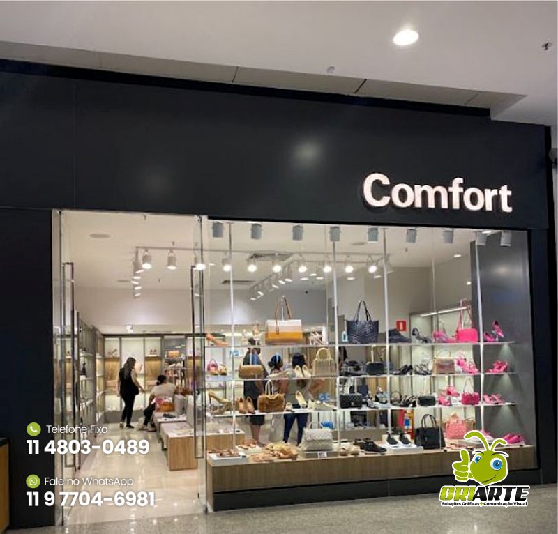 Painel de ACM com Letras de Acrílico em Shopping | Gráfica Criarte Painel de ACM com Letras de Acrílico em Shopping | Gráfica Criarte