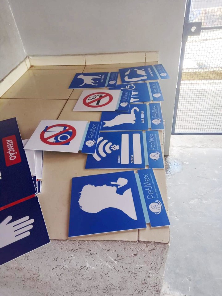 Placa de PVC Personalizada