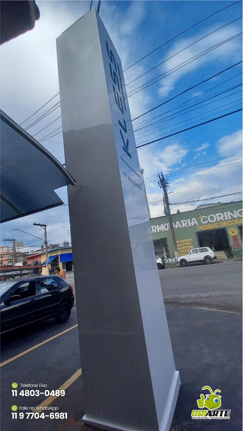 Totem de ACM Quadrado e Iluminado Exemplo 3 | Gráfica Criarte Totem de ACM Quadrado e Iluminado Exemplo 3 | Gráfica Criarte